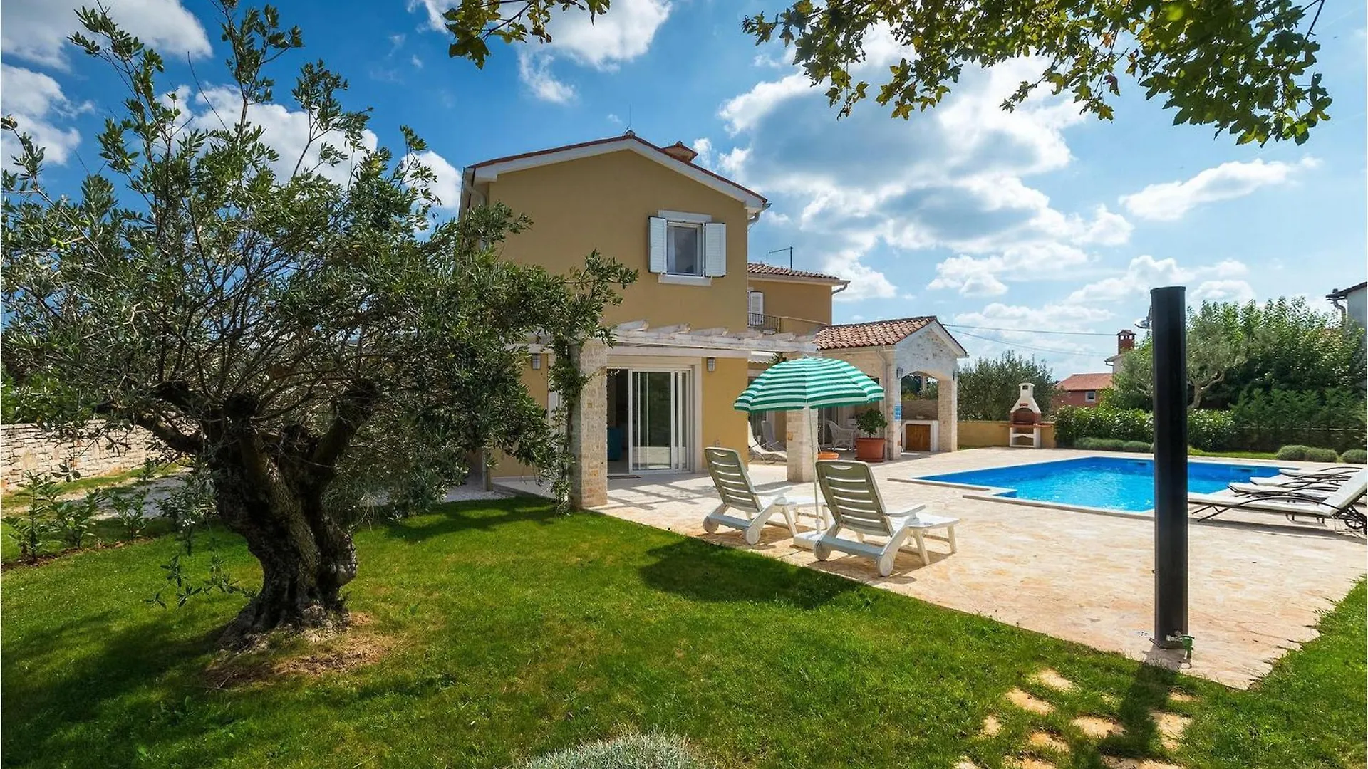 Villa Larisa Porec Holiday home