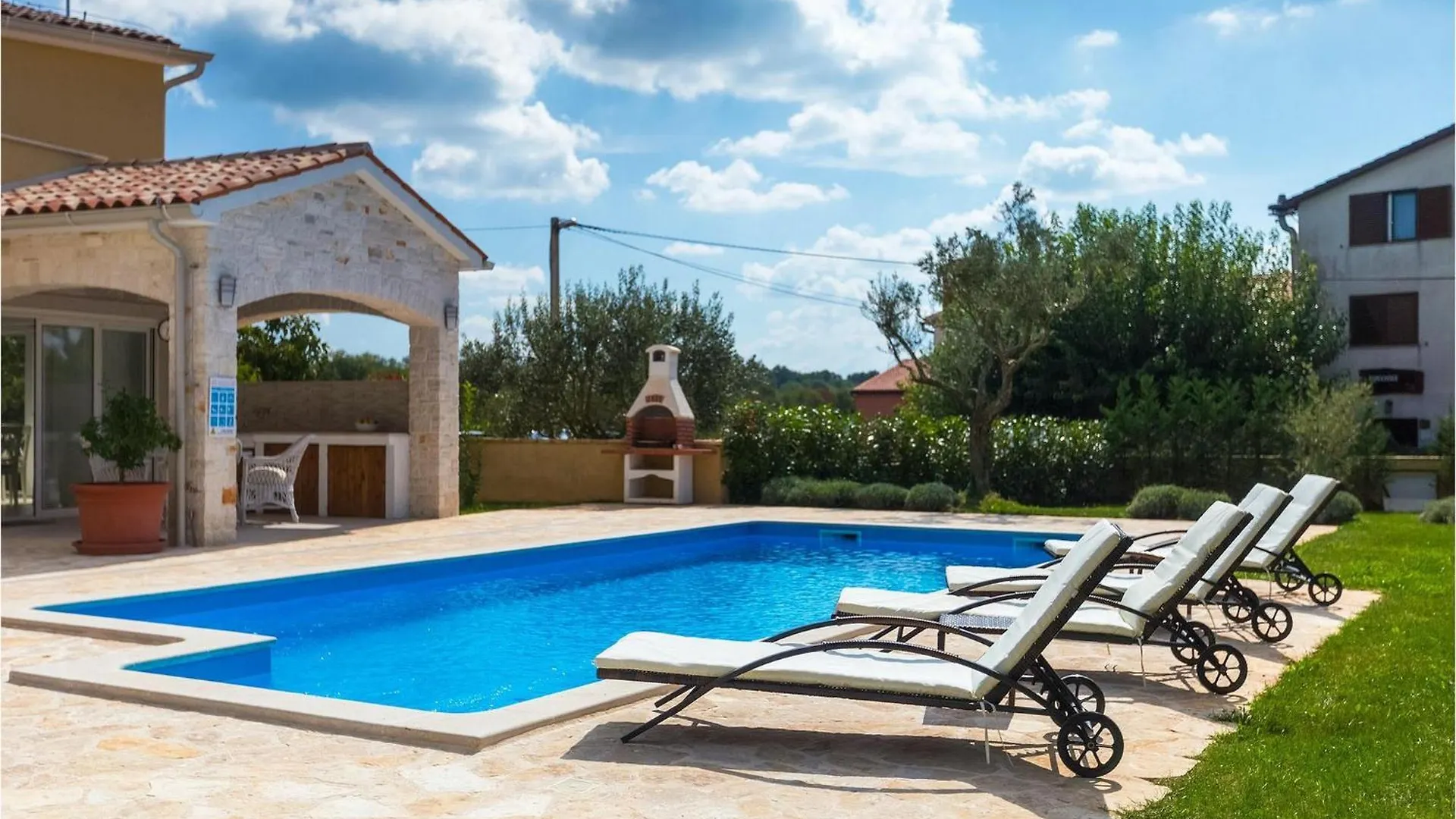 Villa Larisa Porec 0*,  Croatia
